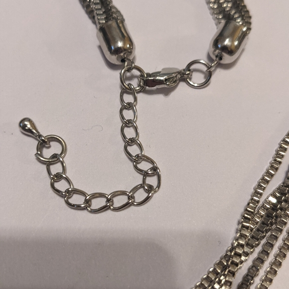 Long knotted chains necklace - silver tone box chain - Picture 12 of 16